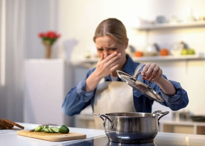 Cách khử mùi nhà bếp hiệu quả sau khi nấu các món nặng mùi Cách khử mùi nhà bếp hiệu quả sau khi nấu các món nặng mùi