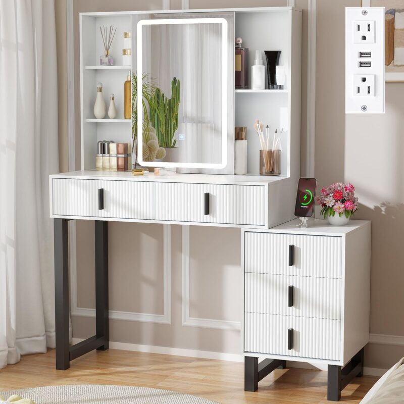 Các mẫu bàn trang điểm màu trắng có đèn tại Nội thất Hoàng Sơn Bàn trang điểm màu trắng có đèn